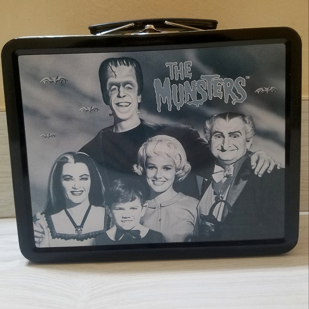 Vintage 1999 The Munsters Mini Metal Lunchbox Series #1